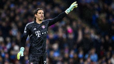 Münchens Torwart Yann Sommer gestikuliert während der Partie gegen Manchester City.