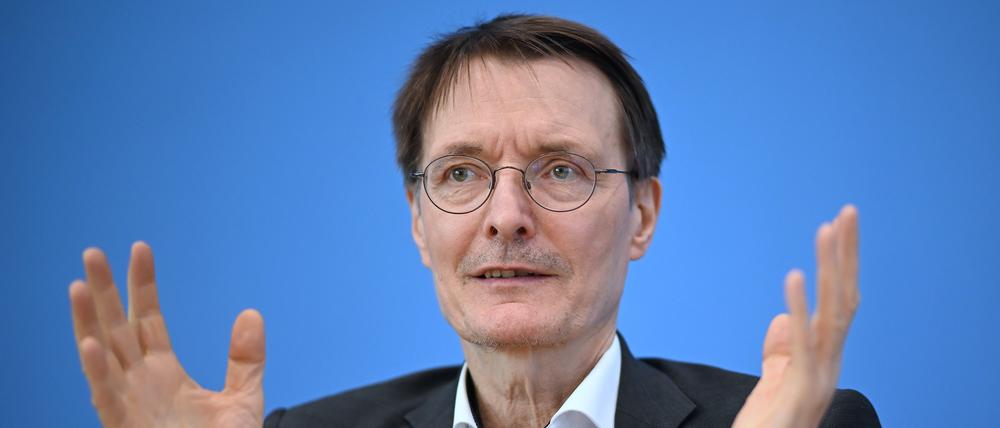 Karl Lauterbach (SPD), Bundesminister für Gesundheit, am 12.04.2023 auf einer Pressekonferenz