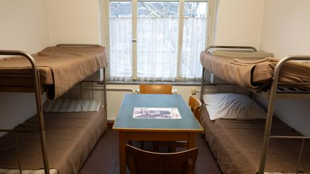 Ein ehemaliger Schlafraum in der Erinnerungsstätte Notaufnahmelager Marienfelde e.V.. (Archivbild)