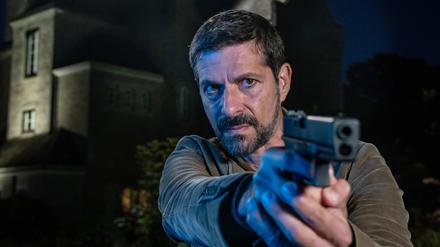 Kommissar Georges Dupin (Pasquale Aleardi) wird in die Familiengeschichte seines Inspektors Thierry Kadeg hineingezogen.