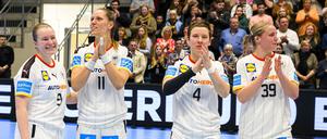 Alina Grijseels (3. v. li.) bei der deutschen Nationalmannschaft.  