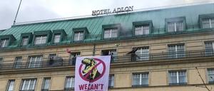 Mitglieder von Extinction Rebellion hatten sich für mehrere Nächte im Hotel Adlon einquartiert.
