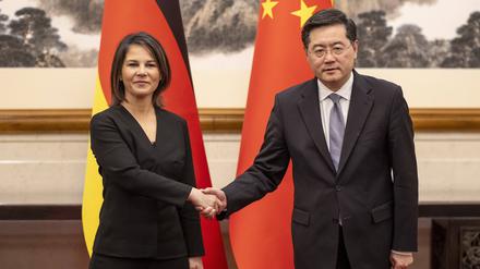 Annalena Baerbock mit Qin Gang am 14. März.