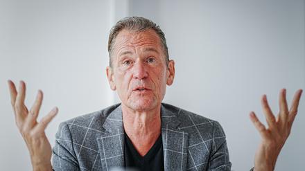 Mathias Döpfner, Vorstandsvorsitzender der Axel Springer SE, spricht in einem Interview mit Journalisten der Deutschen Presse-Agentur (Archivbild).