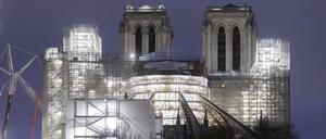 Heilige Baustelle. Die Pariser Kathedrale im derzeitigen Zustand, vier Jahre nach dem Brand. 