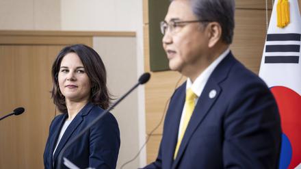 Annalena Baerbock und Park Jin