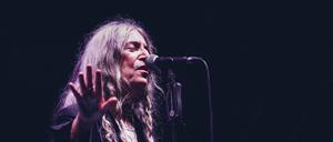 Die Welt in allen Facetten durchdekliniert. Sängerin und Poetin Patti Smith bei einem Konzert im Jahr 2022. 
