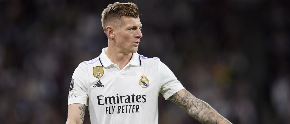 Toni Kroos lenkt Reals Mittelfeld nun schon im neunten Jahr.