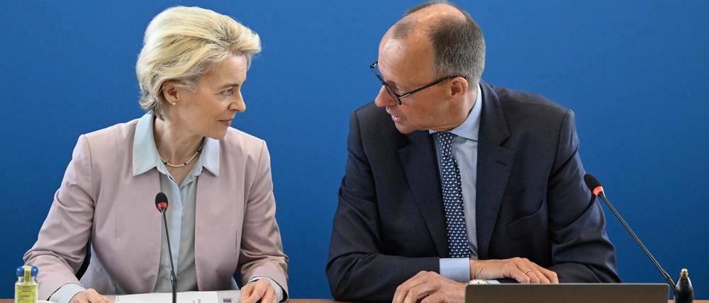 EU-Kommissionschefin Ursula von der Leyen (links) und der CDU-Vorsitzende Friedrich Merz.
