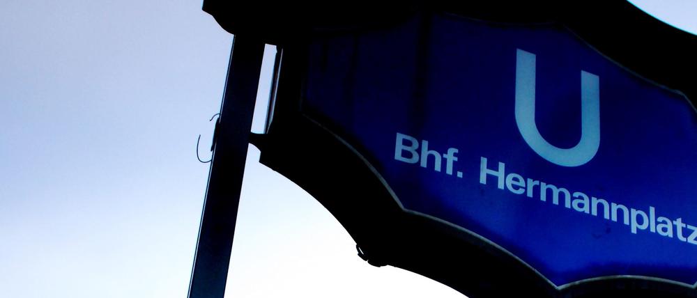 Besser nicht so genau hinschauen. Am Hermannplatz in Neukölln.