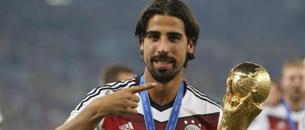 2014 wurde Khedira in Rio Weltmeister. Insgesamt bestritt er 77 Länderspiele für Deutschland.