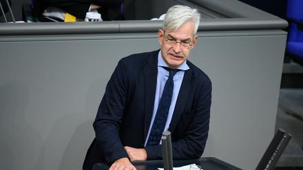  Mathias Middelberg (CDU), innenpolitischer Sprecher der CDU/CSU-Bundestagsfraktion, spricht bei der Plenarsitzung im Deutschen Bundestag. 