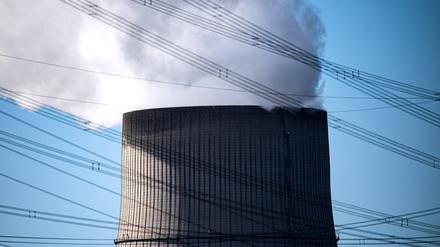 Nach Angaben des Vereins Kerntechnik Deutschland erzeugten deutsche Atomkraftwerke zwischen 1961 und Ende 2021 rund 5560 Milliarden Kilowattstunden Strom brutto.