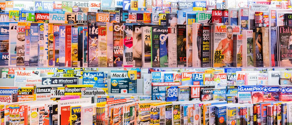 Schöne bunte Welt: Zeitschriften am Kiosk. 