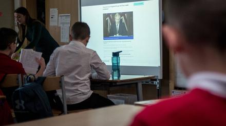 Kinder in einer britischen Grundschule. 