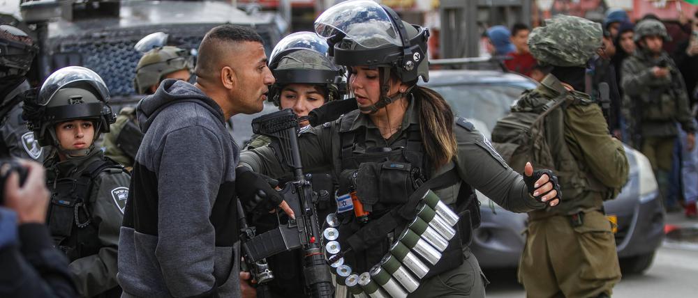 Unversöhnlich stehen sich Israelis und Palästinenser gegenüber, hier in Nablus.