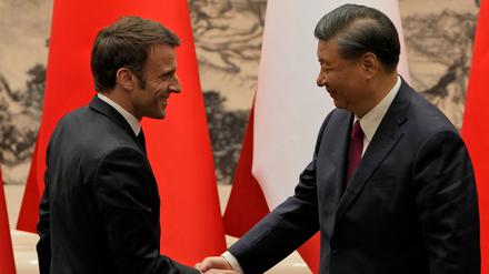 Der französische Präsident Emmanuel Macron irritierte auf seiner China-Reise mit Äußerungen zu Taiwan.