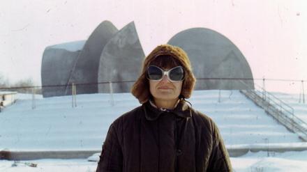 Die Künstlerin Ada Rybachuk in Alina Matochkinas Dokumentarfilm „Ada“.