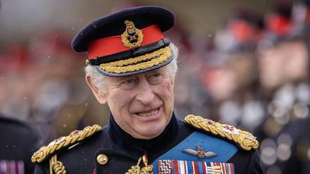 König Charles III. bei der 200. Sovereigns Parade an der Königlichen Militärakademie Sandhurst.