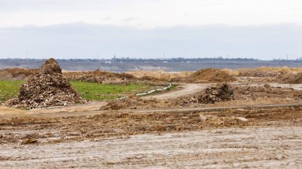 Zwei Monate nach der Räumung von Lützerath ist der Weiler kaum noch wieder zu finden.