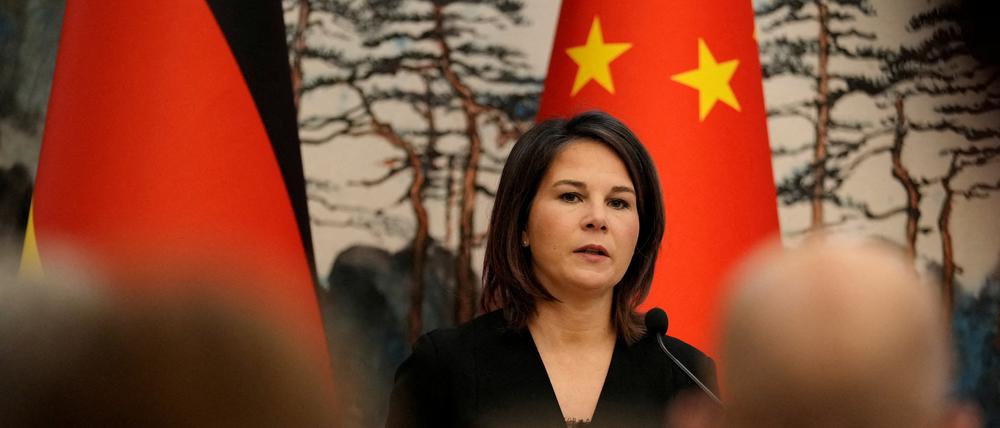 Annalena Baerbock bei einer Pressekonferenz in China.