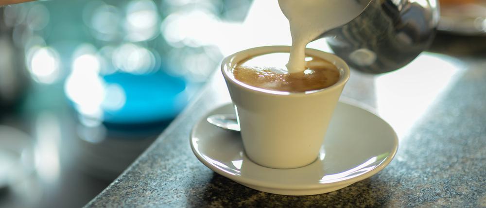 Ein Cappuccino kostet in der Staatsbibliothek Unter den Linden 3 Euro.