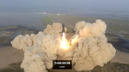 Das „Starship“ ist nach dem Start explodiert.