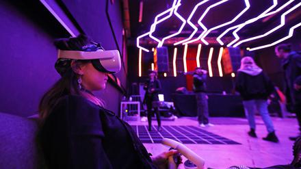 „360°“, so heißt das Motto des Waschhauses und auch die Sektion zum Thema VR-Film. Austesten kann man das bis 23.4. im Kesselhaus.
