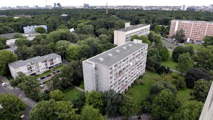 Hochhäuser des Hansaviertels verschiedener Architekten am Rande des Tiergartens.