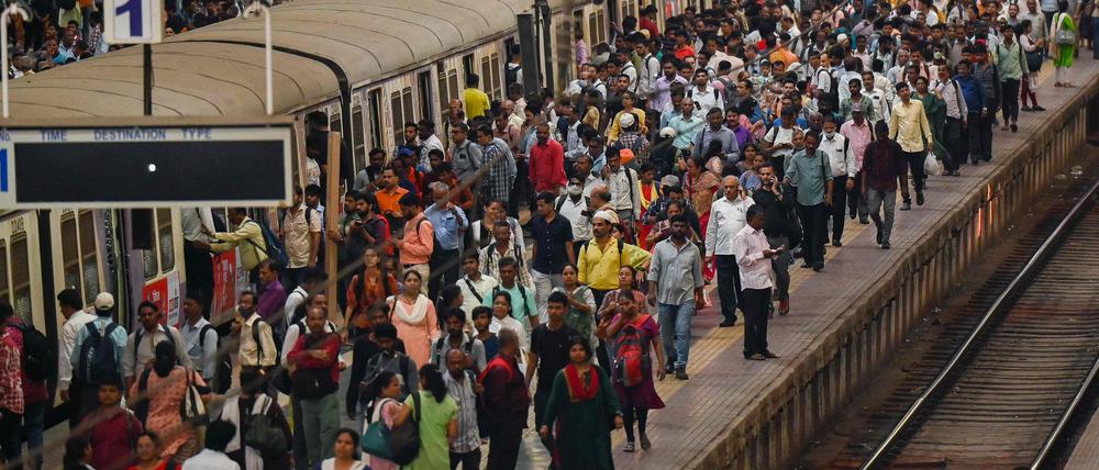 Die indische Eisenbahn ist einer der größten Arbeitgeber des Landes. 