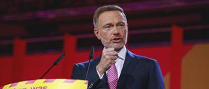 In Berlins „Station“: FDP-Chef Lindner während seiner etwa eineinhalbstündigen Rede am Freitagnachmittag.