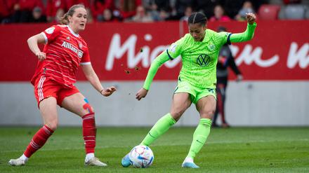 Sveindis Jonsdottir (li.) bei ihrem ersten Treffer gegen den FC Bayern München. 