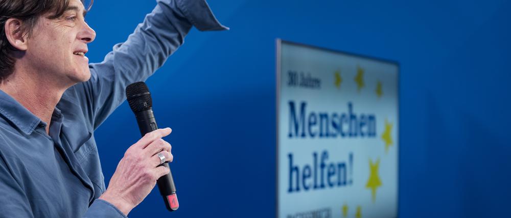 Tagesspiegel-Chefredakteur Lorenz Maroldt bei der Veranstaltung zum 30-jährigen Bestehen der Tagesspiegel-Spendenaktion „Menschen helfen!“.