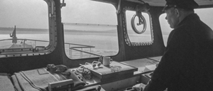 Steuerkajüte eines Eisbrechers auf dem Müggelsee, 1970.