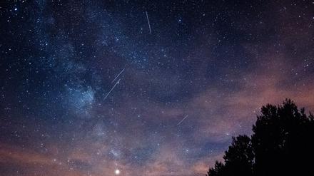 Der alljährlich im Frühjahr auftretende Meteorstrom der Lyriden wird dieses Jahr in der Nacht zum Sonntag seinen Höhepunkt erreichen.