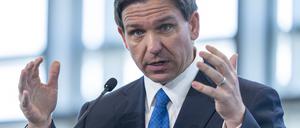 Ron DeSantis, Gouverneur von Florida, spricht auf einer Konferenz der Heritage Foundation anlässlich ihres 50-jährigen Jubiläums.