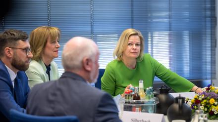 Bundesinnenministerin Faeser saß für den Bund am Verhandlungstisch. 