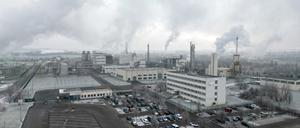 Werksanlagen stehen im Chemie- und Industriepark Zeitz. 