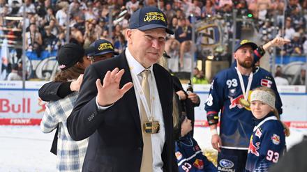 Noch steht nicht fest, ob sich Trainer Jackson nach dem Titel mit München verabschiedet.