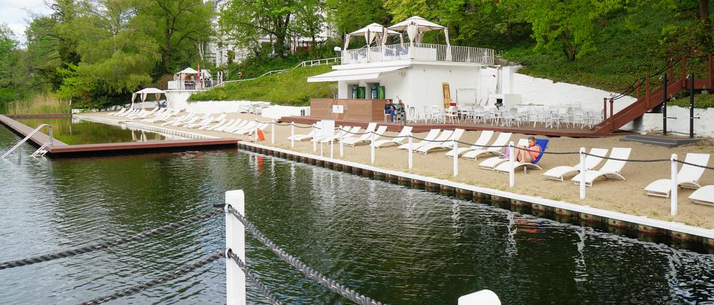 Für das Strandbad Halensee suchen die Berliner Bäder-Betriebe einen anderen Betreiber.