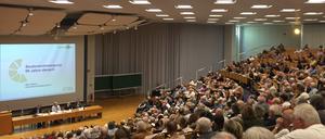 Bei den Vorlesungen des „Offenen Hörsaals” sind alle willkommen.