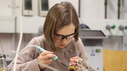 Der bundesweite Girls’Day findet an der Freien Universität bereits seit 2002 statt – hier am Fachbereich Physik.