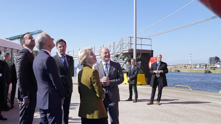 Olaf Scholz und Ursula von der Leyen in Belgien. 
