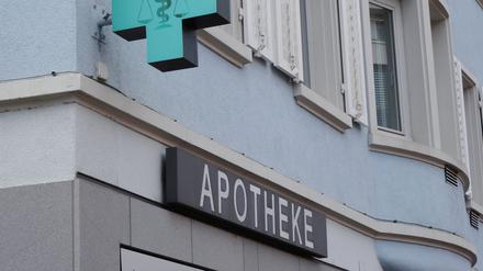 Das Logo einer Apotheke. 