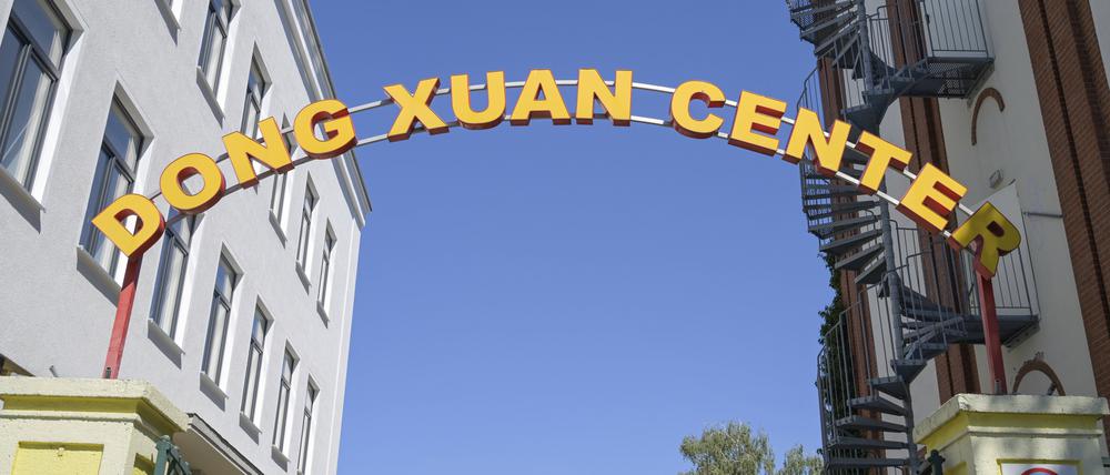 Dong Xuan Center, Herzbergstraße, Lichtenberg, Berlin.