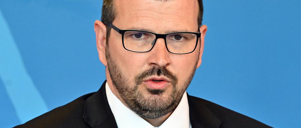 Der designierte Brandenburger Bildungsminister Steffen Freiberg am Dienstag bei der Vorstellung des Kita-Programms. 