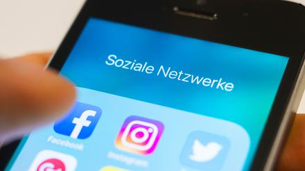 Zum Themendienst-Bericht von Hendrik Polland vom 11. Juni 2021: Facebook, Twitter, Instagram: Als Social-Media-Manager muss man sich in der Regel mit allen Plattformen gut auskennen.