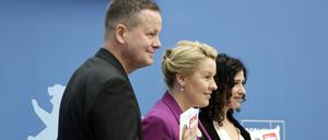 Klaus Lederer, Senator fuer Kultur und Europa, Franziska Giffey, Regierende Buergermeisterin von Berlin, Bettina Jarasch, Senatorin fuer Umwelt, Mobilität, Verbraucher- und Klimaschutz, PK zu - Eckpunkte fuer die Reform der Berliner Verwaltung, DEU, Berlin, 07.02.2023 *** Klaus Lederer, Senator for Culture and Europe, Franziska Giffey, Governing Mayor of Berlin, Bettina Jarasch, Senator for Environment, Mobility, Consumers and Climate Protection, PK on key points for the reform of the Berlin administration, DEU, Berlin, 07 02 2023