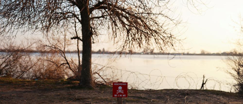 Ufer am Dnipro-Fluss.