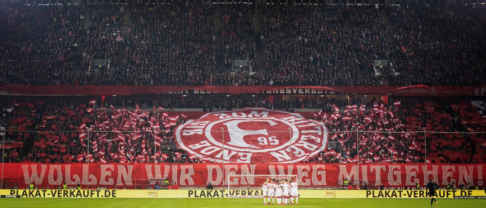 Mehr Zuschauer, mehr Stimmung, mehr Attraktivität. Das könnte die Idee hinter der Idee von Fortuna Düsseldorf sein.
